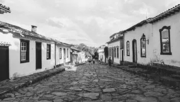 Descubra o encantador artesanato em pedra-sabão de Minas Gerais