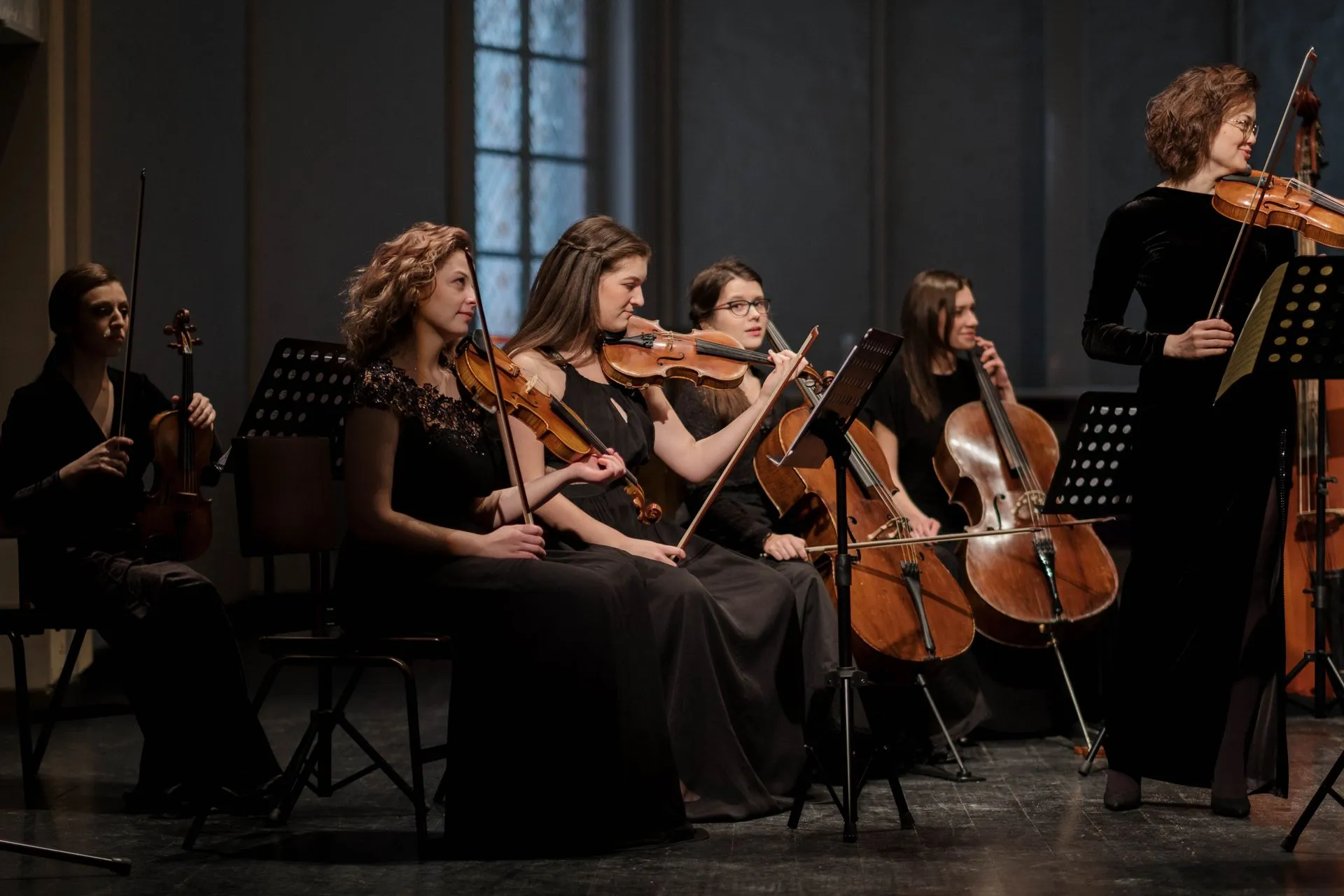Qual a diferença entre orquestra filarmônica e sinfônica? Qual a diferença entre orquestra filarmônica e sinfônica?